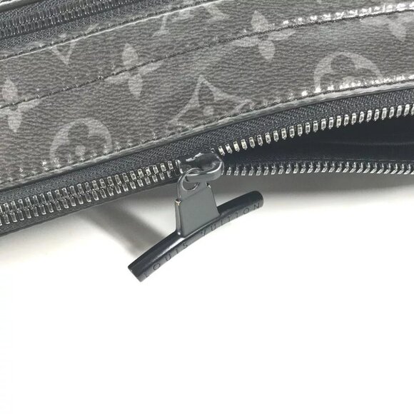 LOUIS VUITTON MonogramEclipse Glaze Exclusive to Japan Pochette-Cosmos - Picture 7 of 15